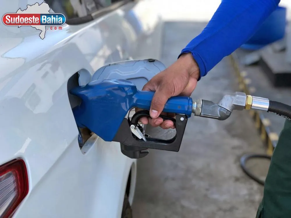 Preço da gasolina sobe nos postos mesmo sem reajuste da Petrobras