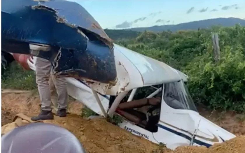 Avião de pequeno porte cai perto do Aeroporto de Guanambi