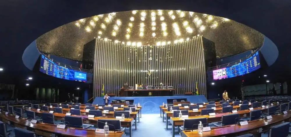 Senado aprova projeto que amplia licença-paternidade para 20 dias